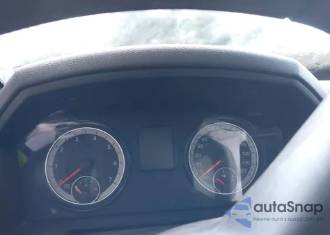 2022 Ram 1500 Classic Tradesman 4X4 8' Box z USA, uszkodzony, nr VIN 3C6JR7DGXNG425102